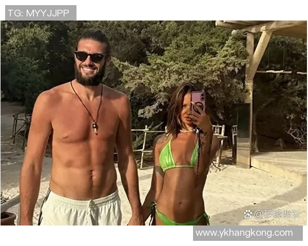 卡罗尔是谁 足球球星背后的故事与成就解析